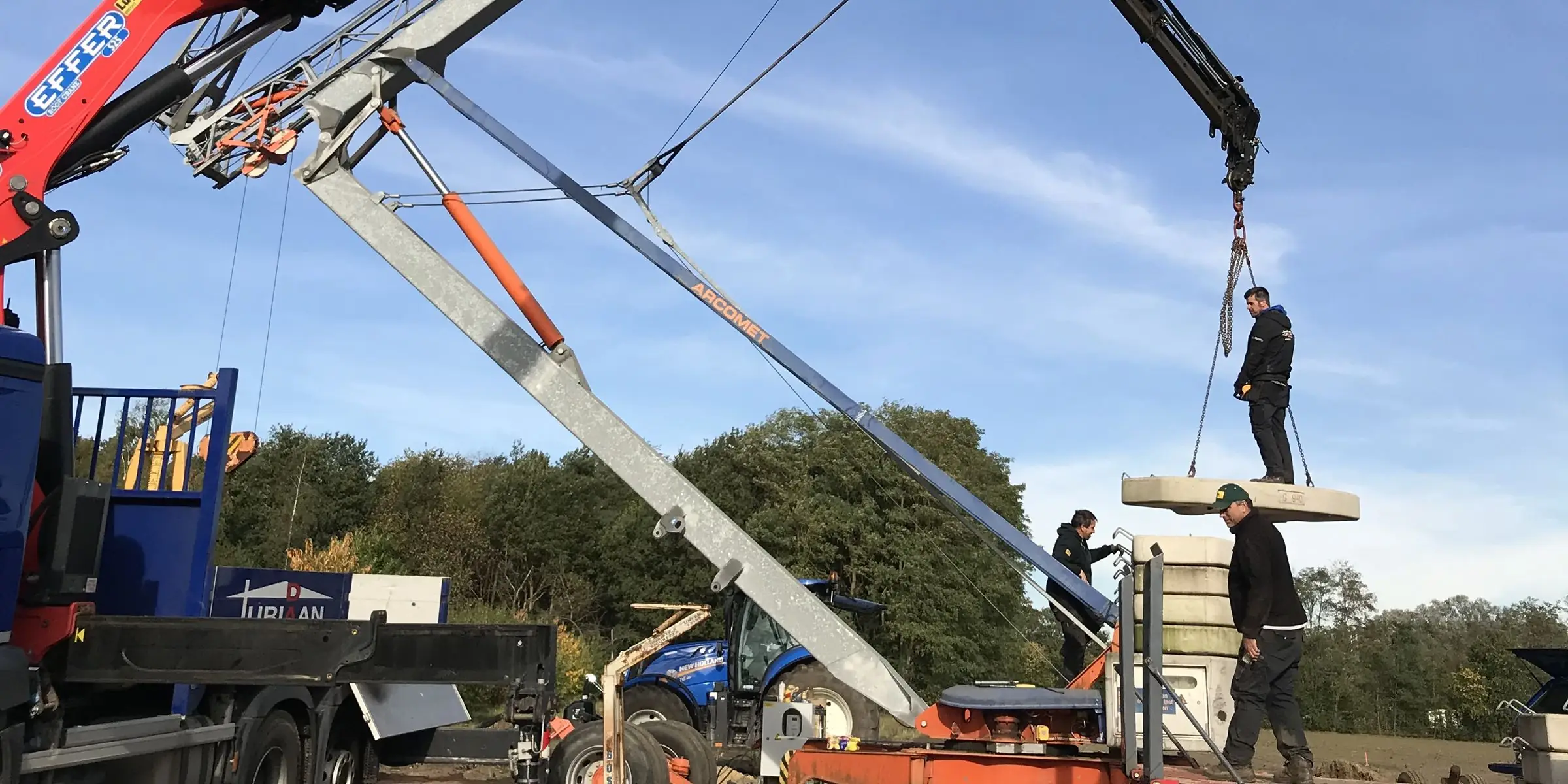 Montage van een snelmontagekraan met een vrachtwagenkraan