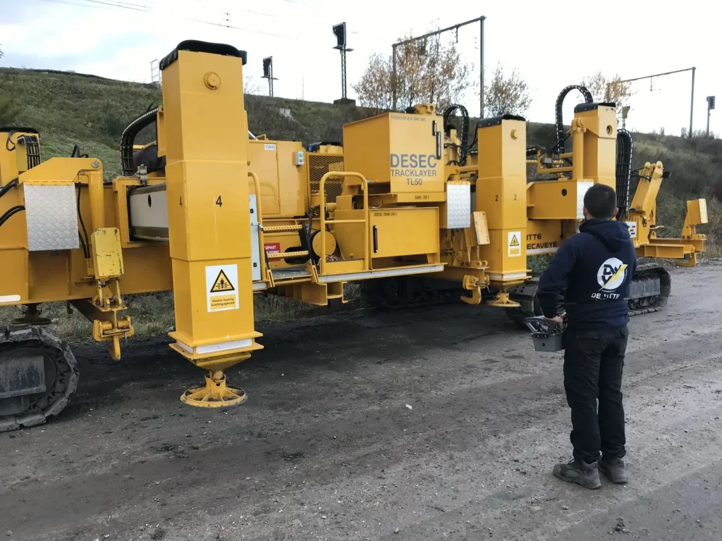 Testrit met de machinist naast de tracklayer